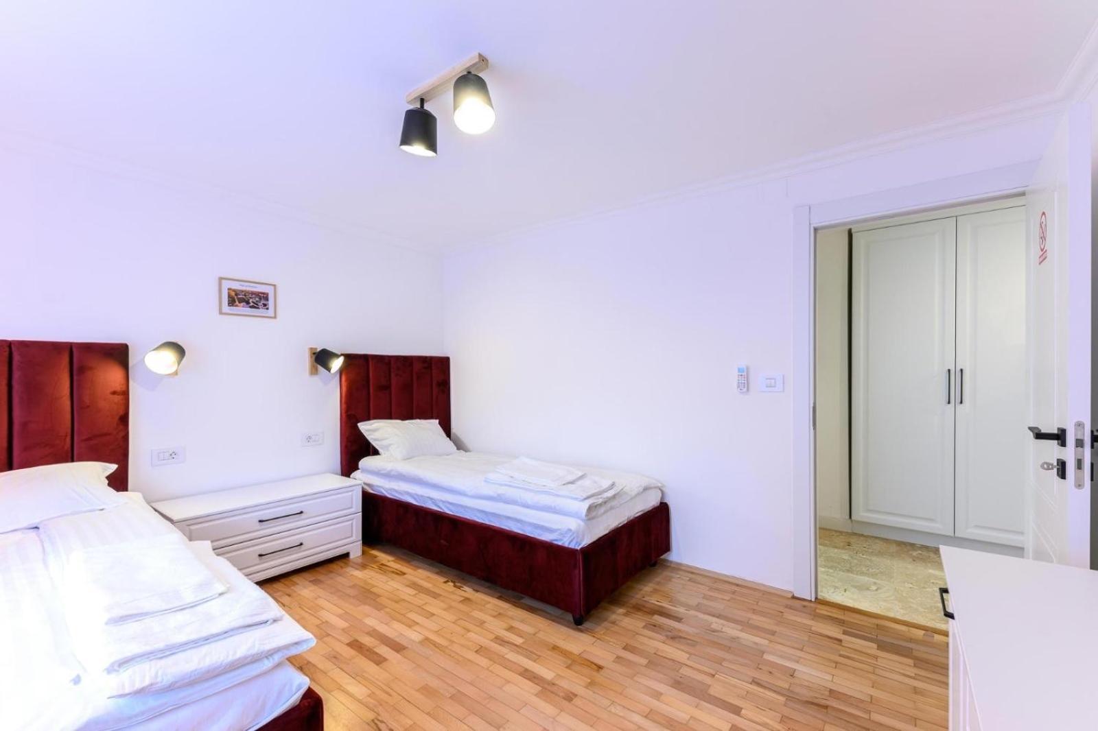 Five Stars Apartment Тимишоара Экстерьер фото
