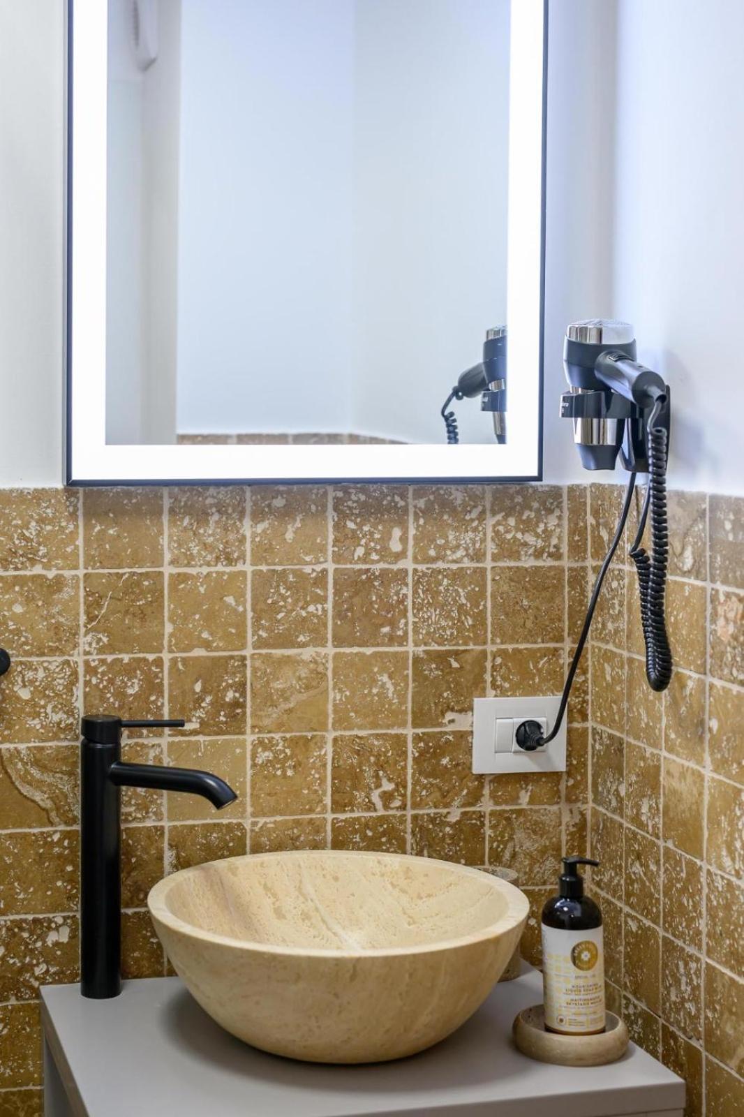 Five Stars Apartment Тимишоара Экстерьер фото
