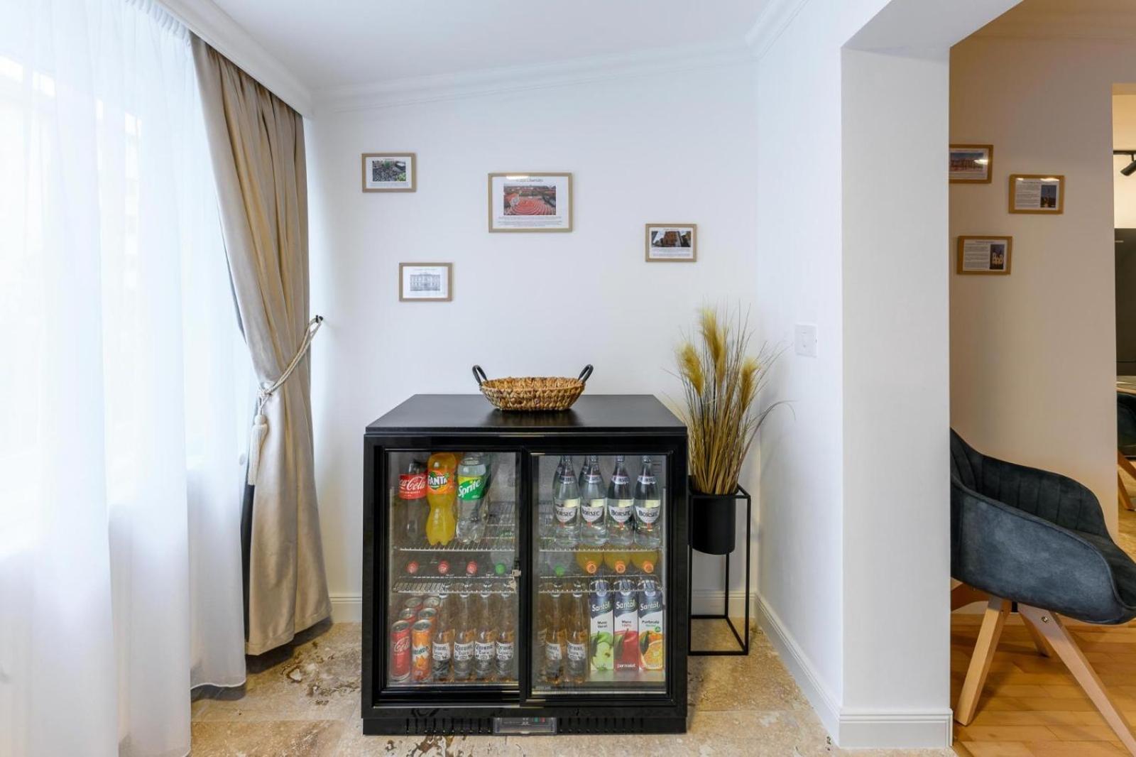 Five Stars Apartment Тимишоара Экстерьер фото